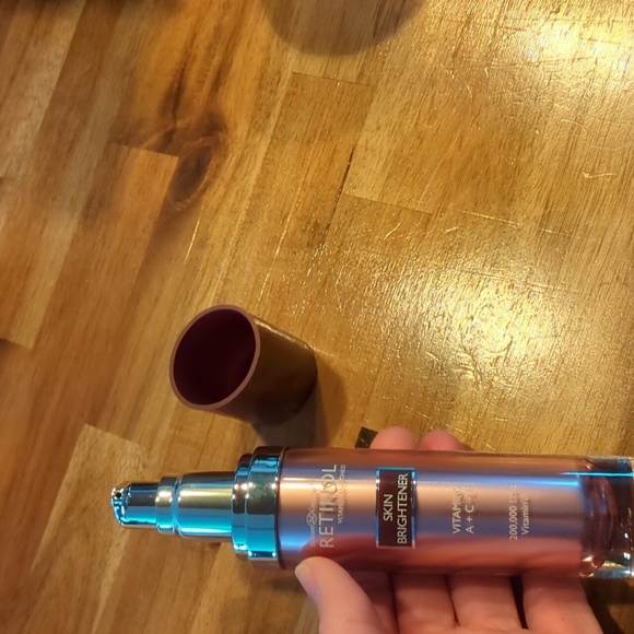 Retinol_Skincare Cosmetics_Skin Brightener_ Skin Tone Corrector NWT - Picture 3 of 10